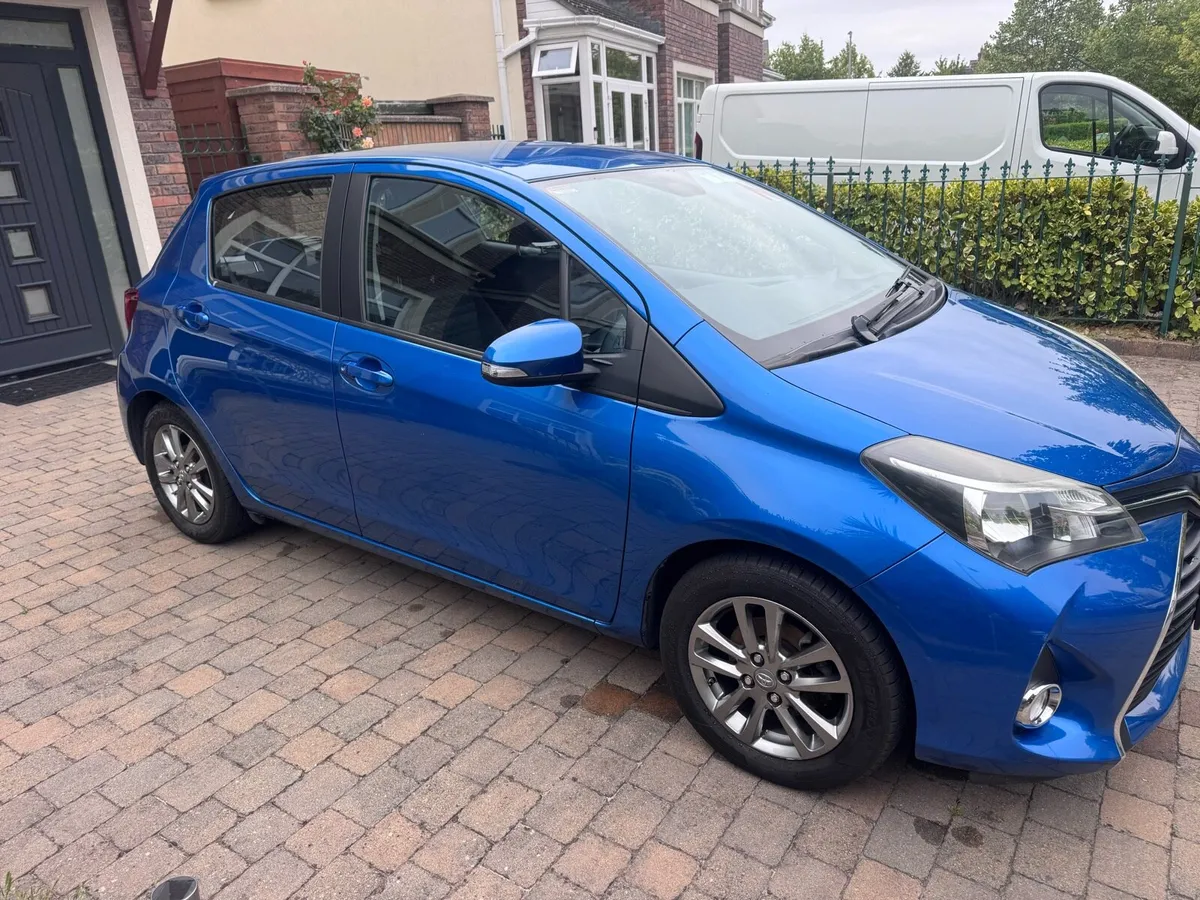 Toyota Yaris - Image 2