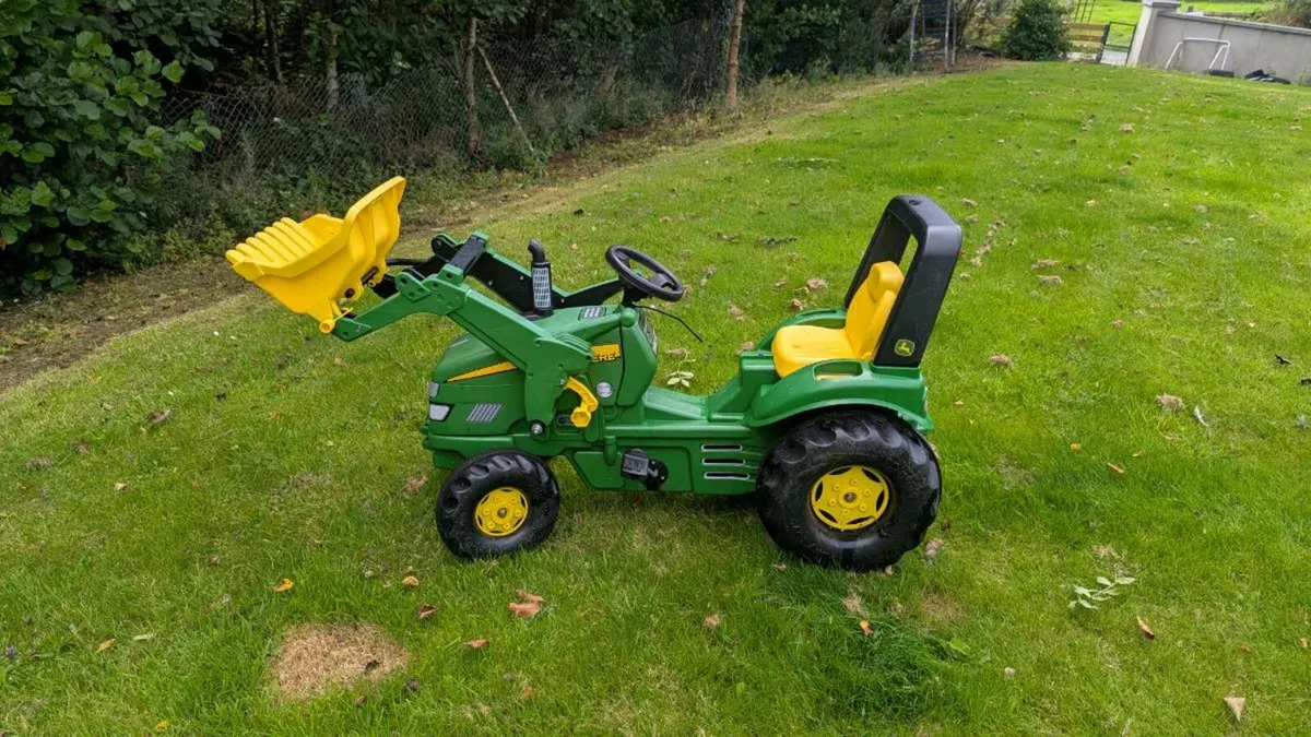 John Deere tractor - Image 1