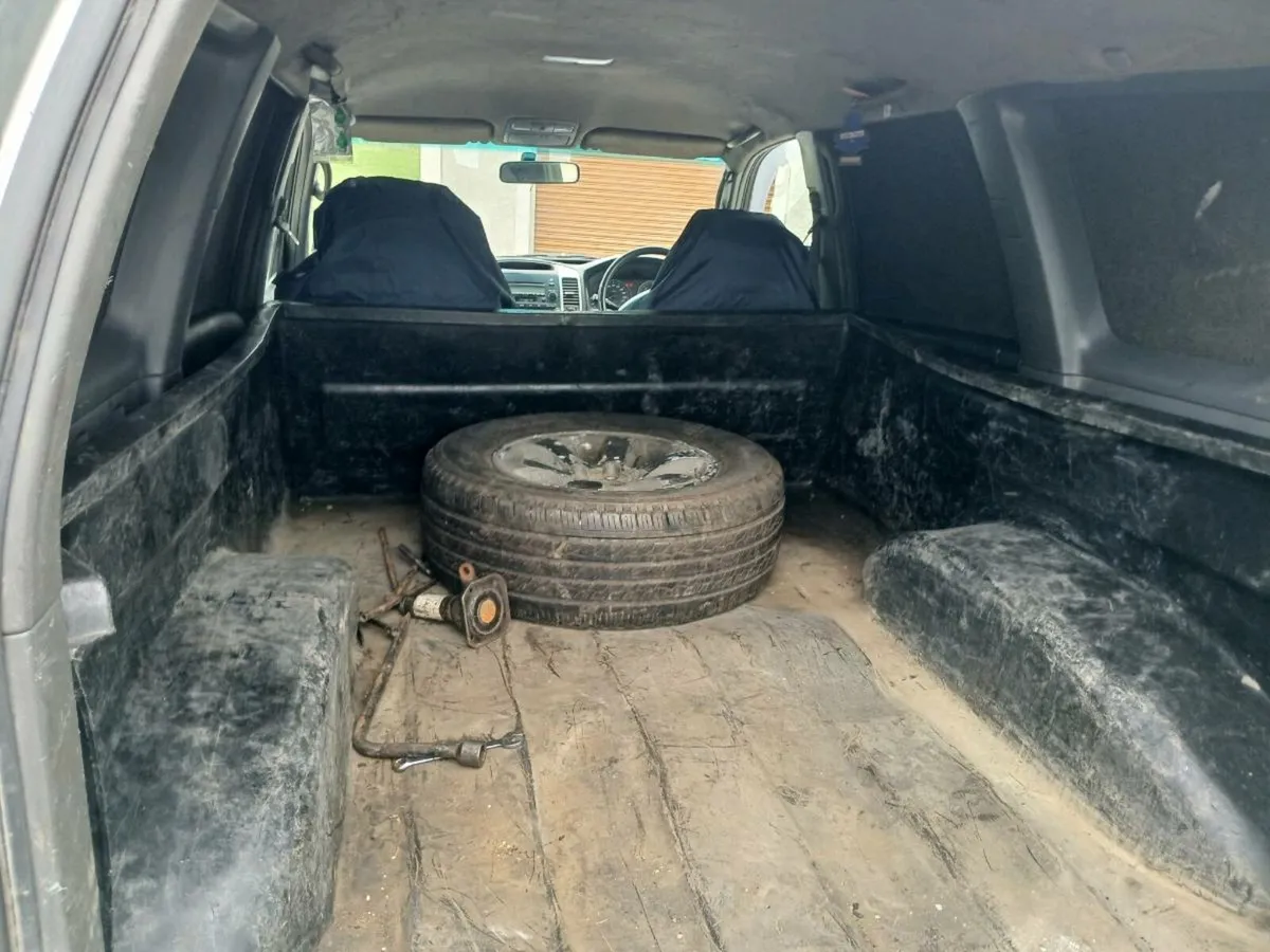 Land cruiser - Image 3