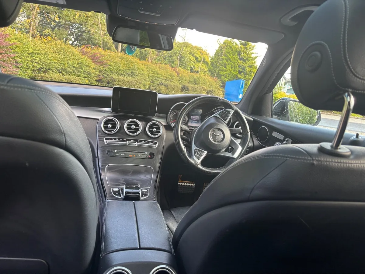 Mercedes-Benz 220 2016 - Image 4