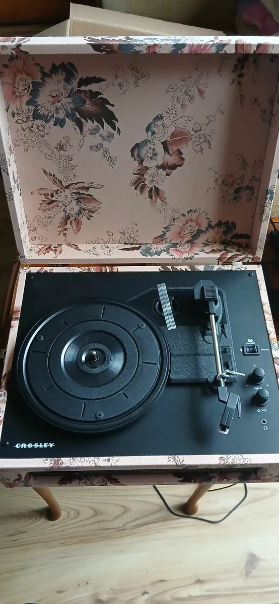 Crosley Bluetooth record player - Image 2