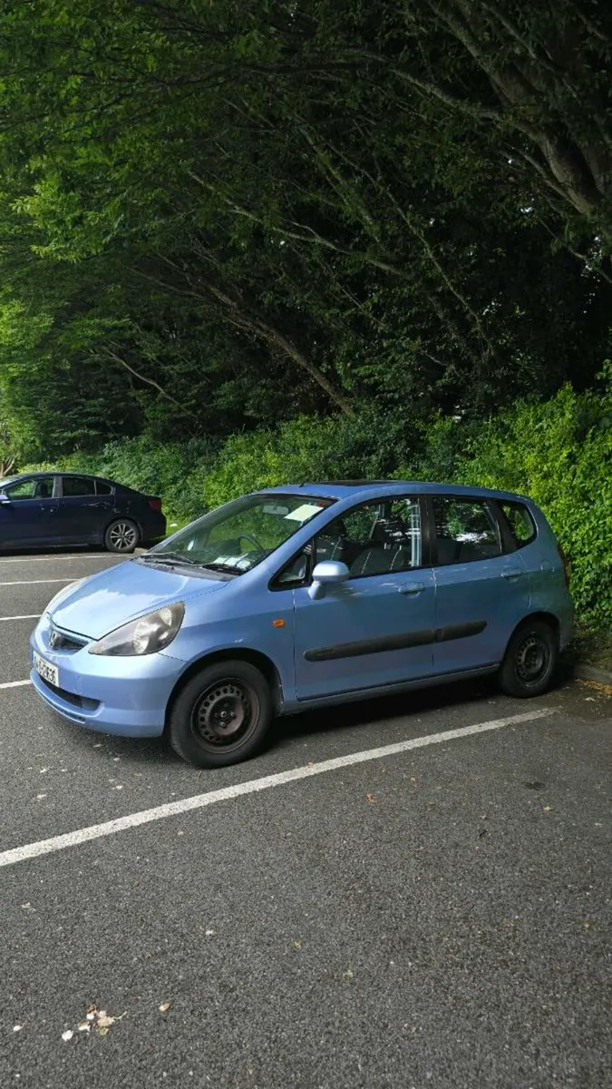 Honda jazz 2004 manual 1.3 NCT and Tax still valid - Image 3