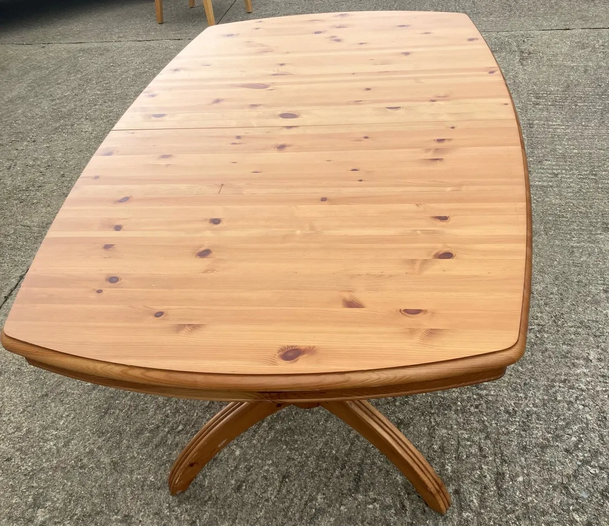 Pine kitchen table - Image 1