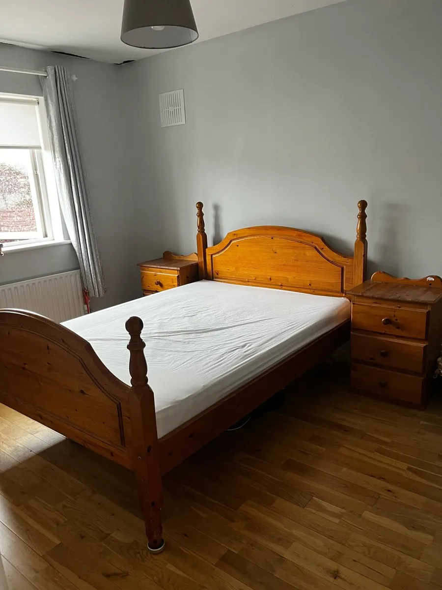 Bed and lockers