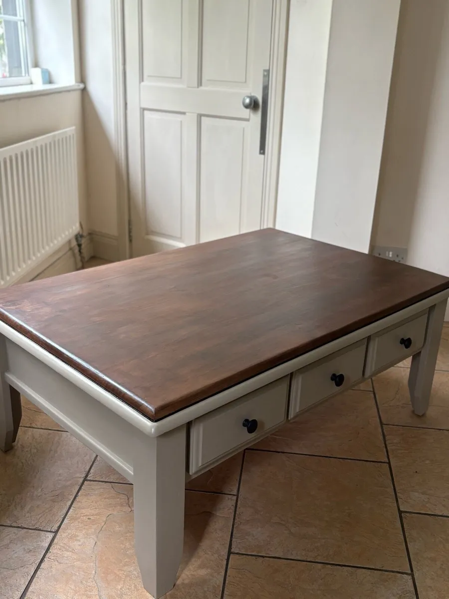 Coffee table - Image 1