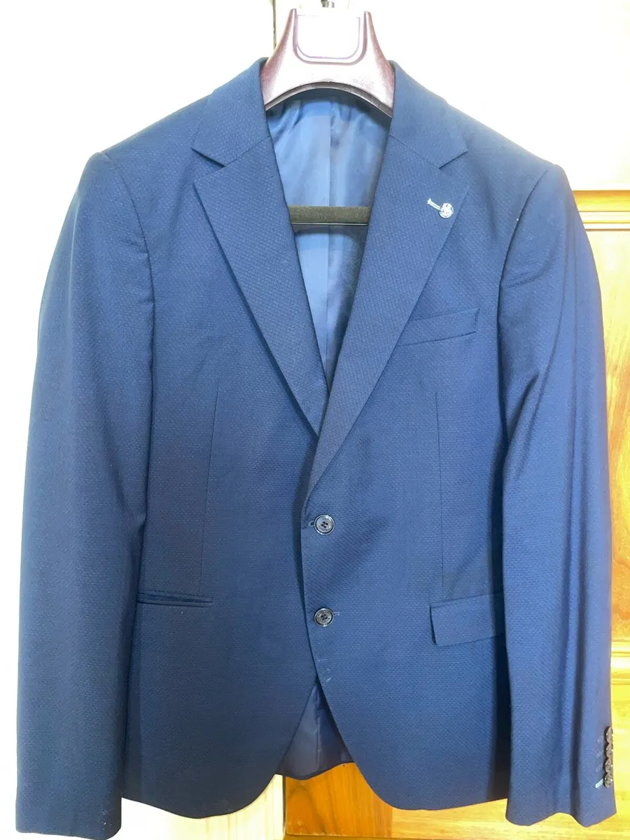 Men’s 3-Piece Suit - Image 2