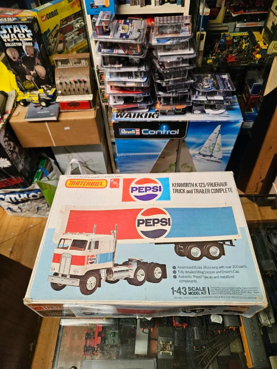 Vintage Matchbox Kenworth Pepsi Cola Truck - Image 1