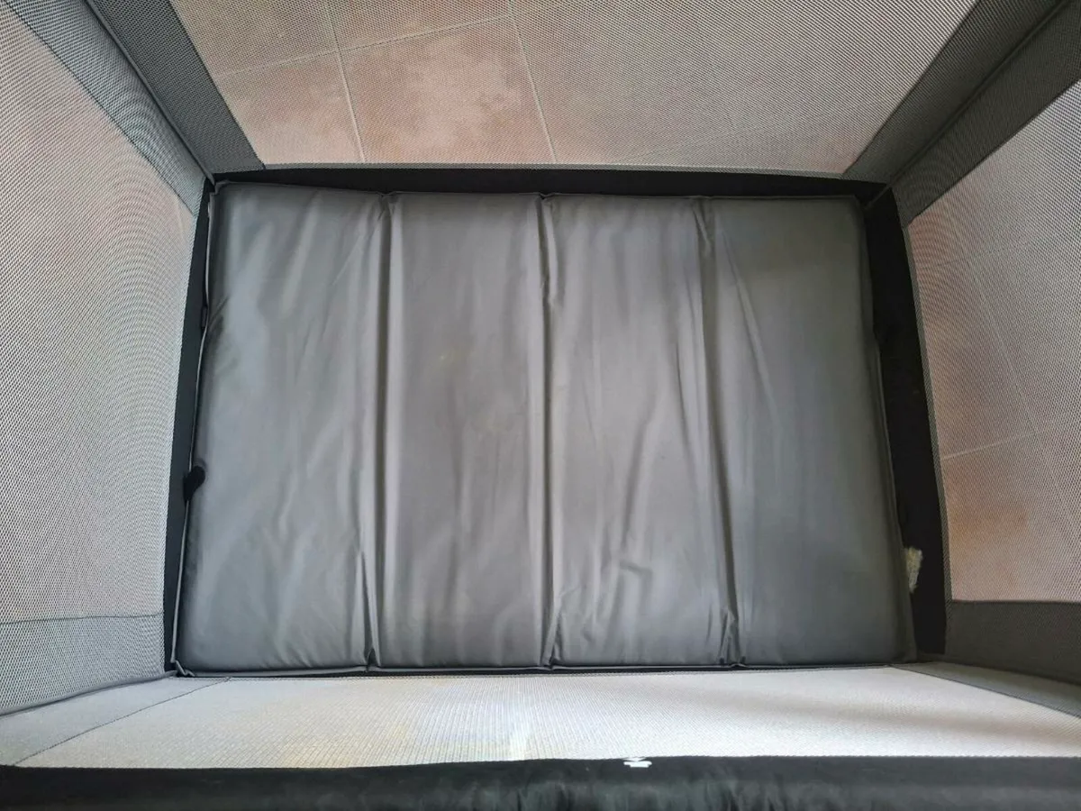 Travel cot - Image 3