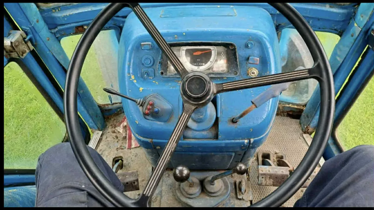 Ford 3600 - Image 4