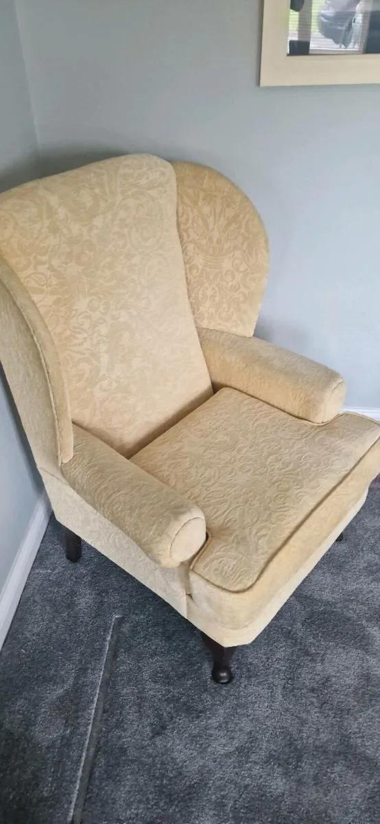 Comfy chair - Image 2