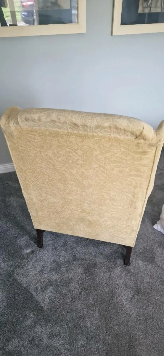 Comfy chair - Image 3