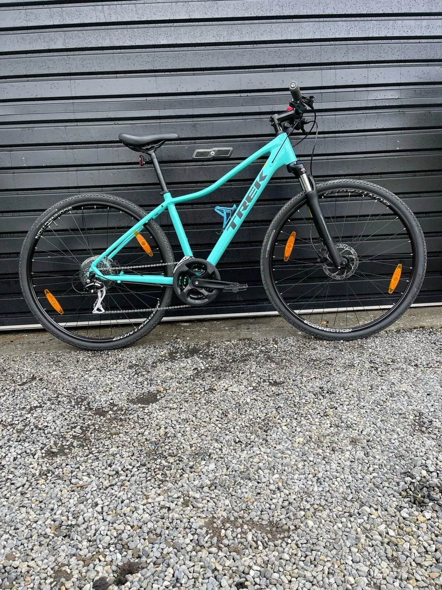 Trek Dual Sport 2 Bike - Image 1