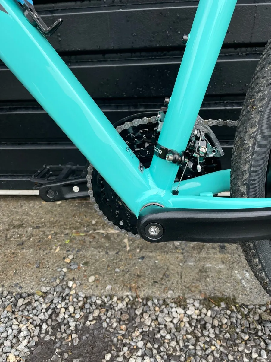 Trek Dual Sport 2 Bike - Image 2