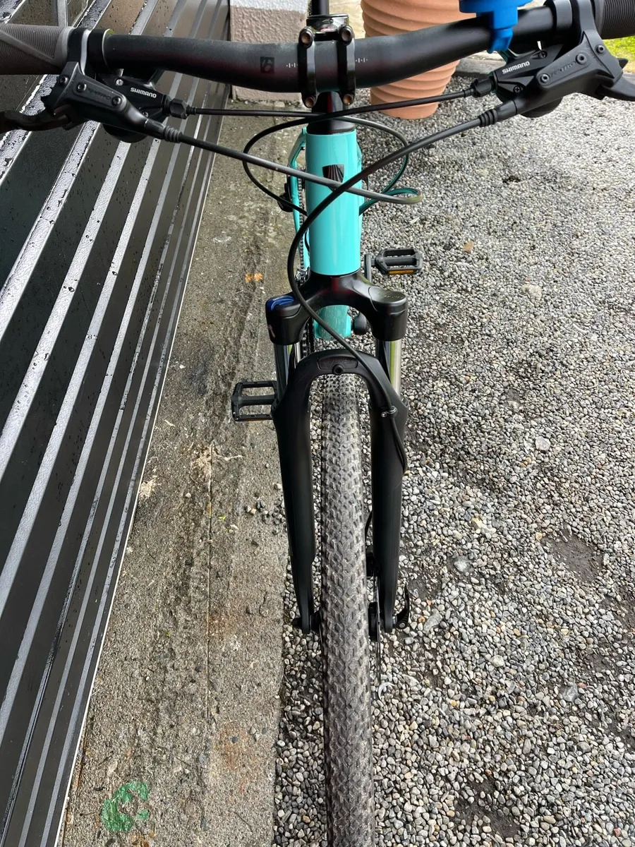 Trek Dual Sport 2 Bike - Image 3
