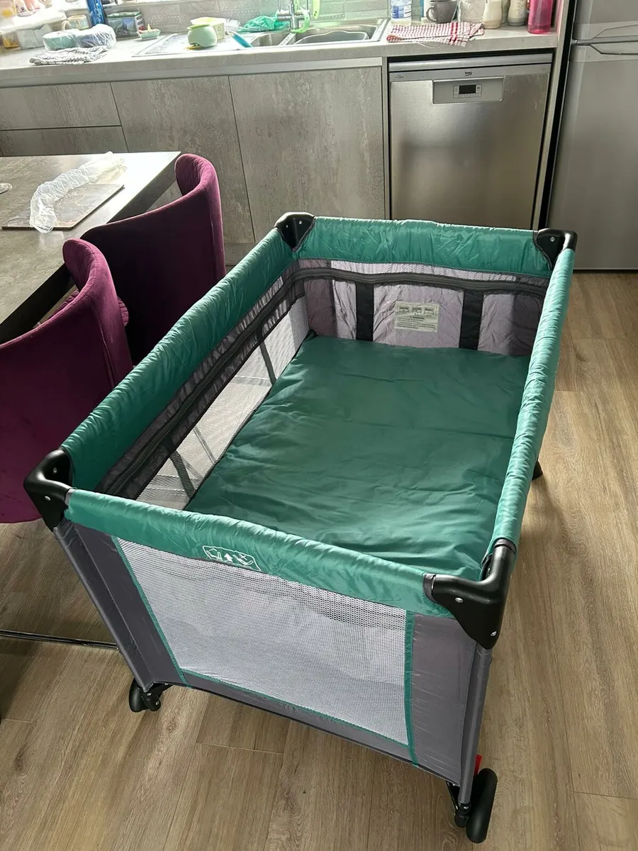 Travel Cot - Image 4