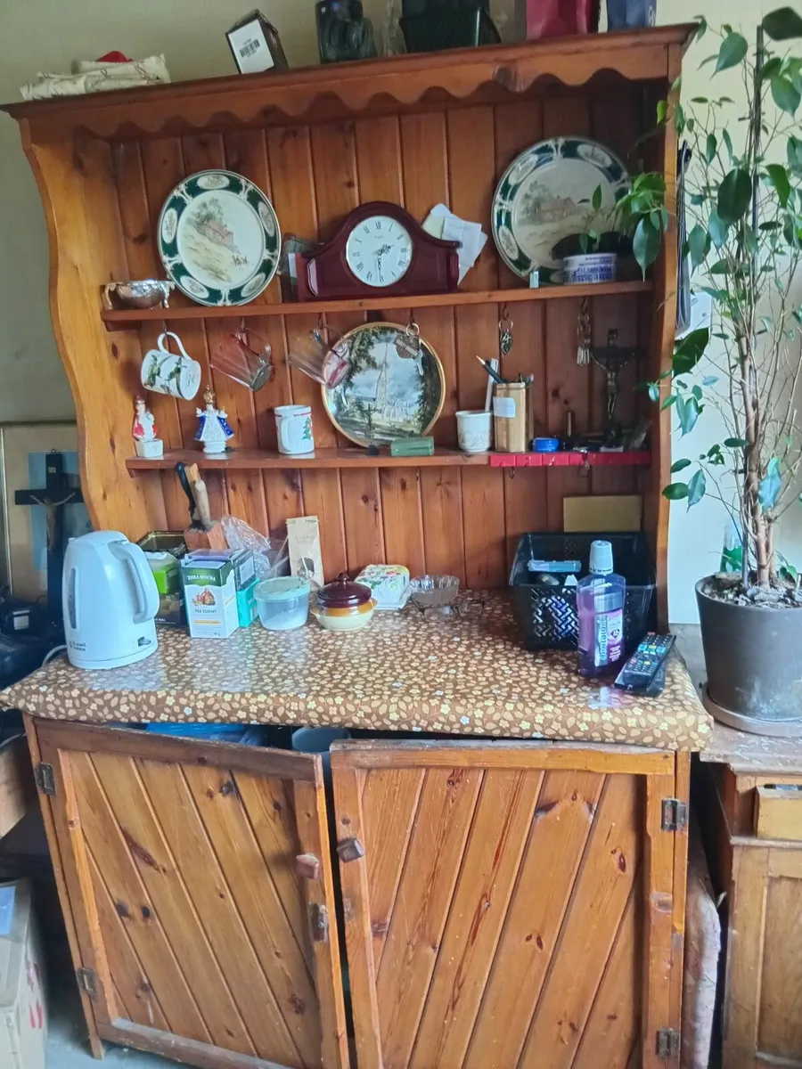 Dresser - Image 1