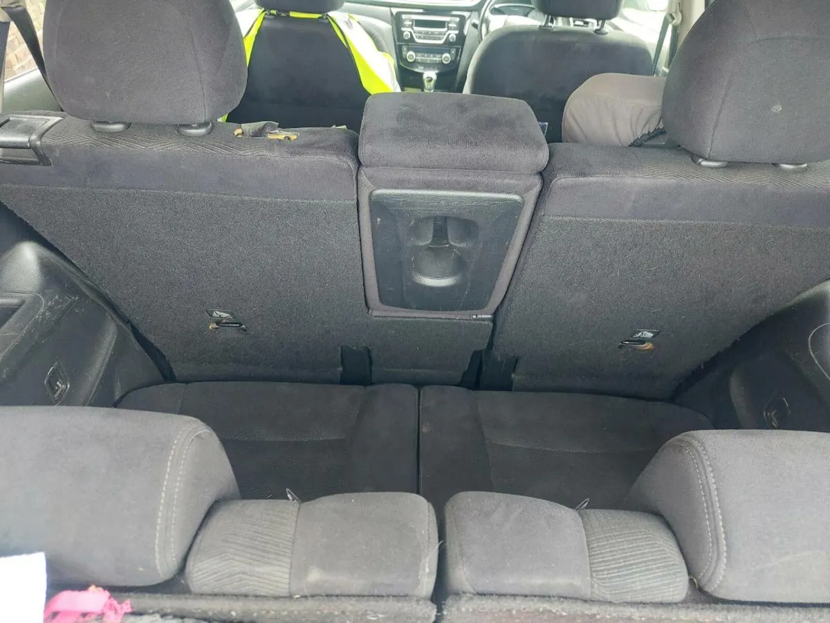 Nissan X trail 1.6 diesel 7 seats - Image 4