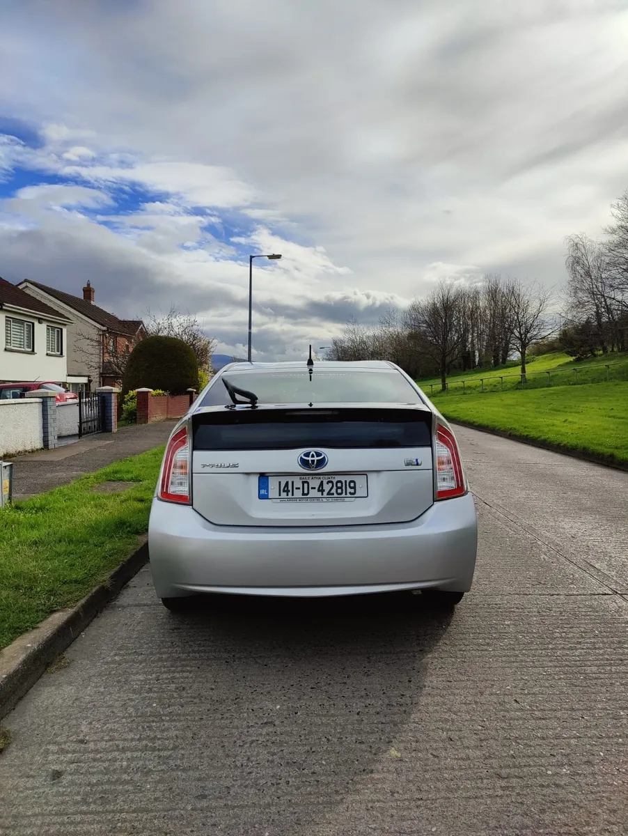 Toyota Prius 2014 - Image 1