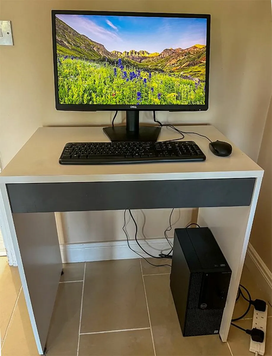 Dell Optiplex 3050 Desktop Computer