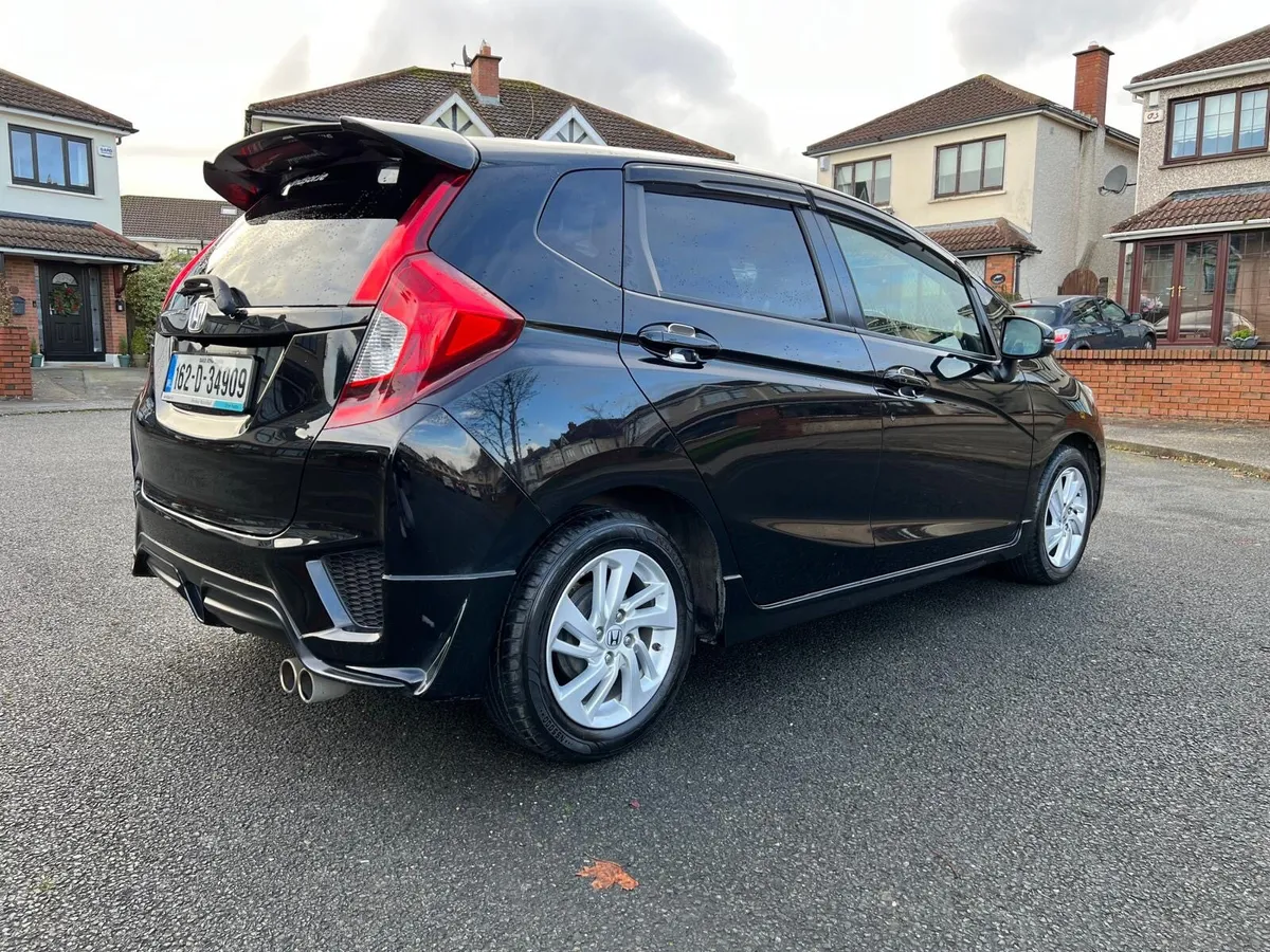 Honda Fit 2016 - Image 2