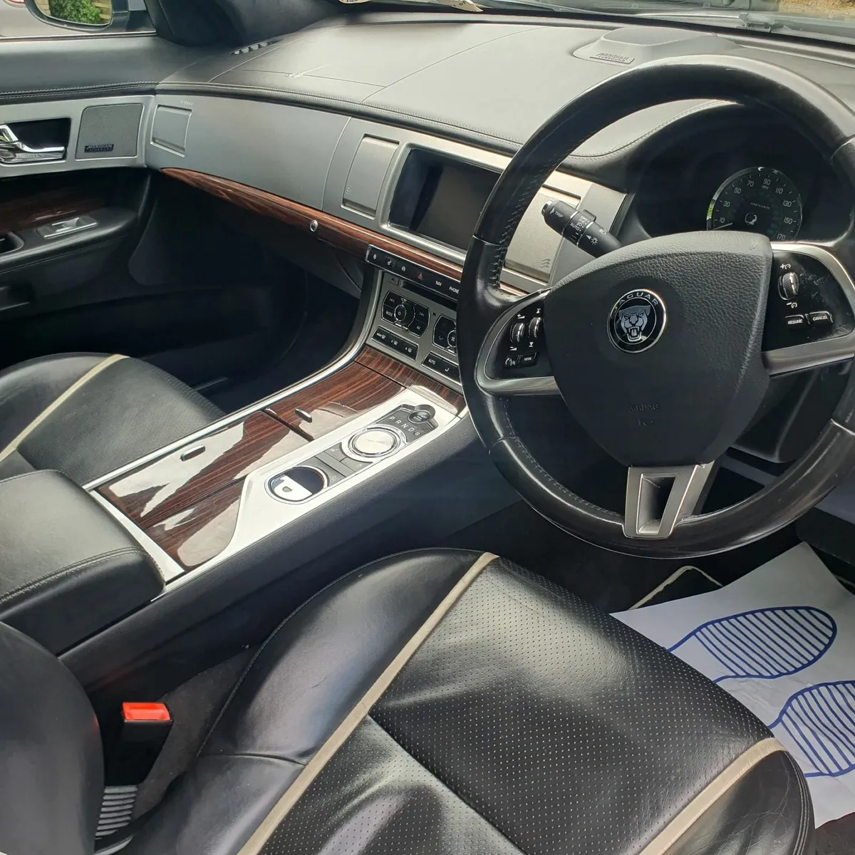 Jaguar XF 2015 2.2 Diesel - Image 3