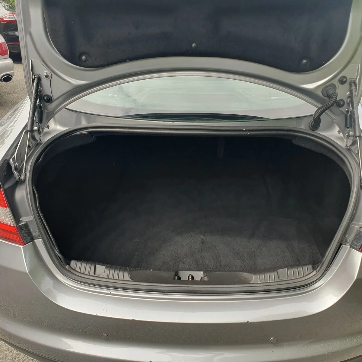 Jaguar XF 2015 2.2 Diesel - Image 4
