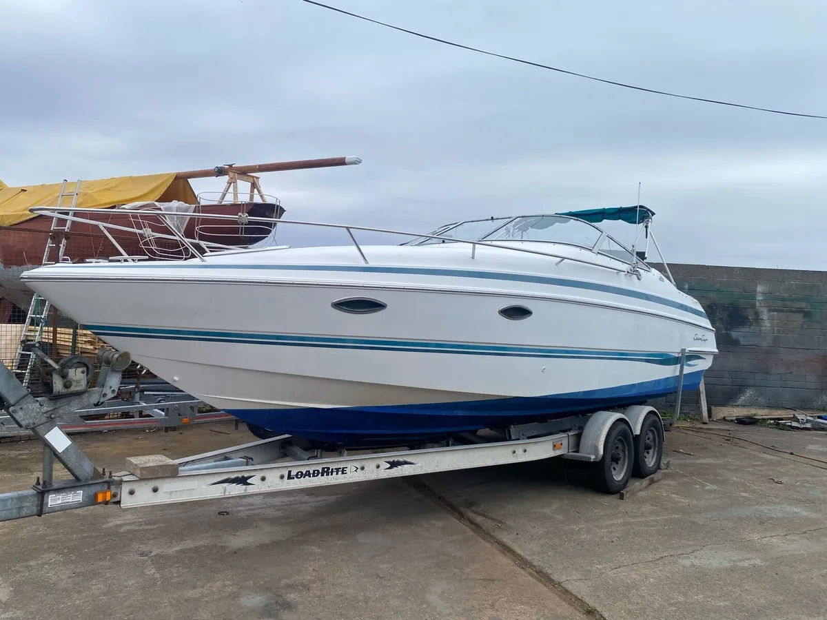 Beautiful Chris Craft 27 - Image 1
