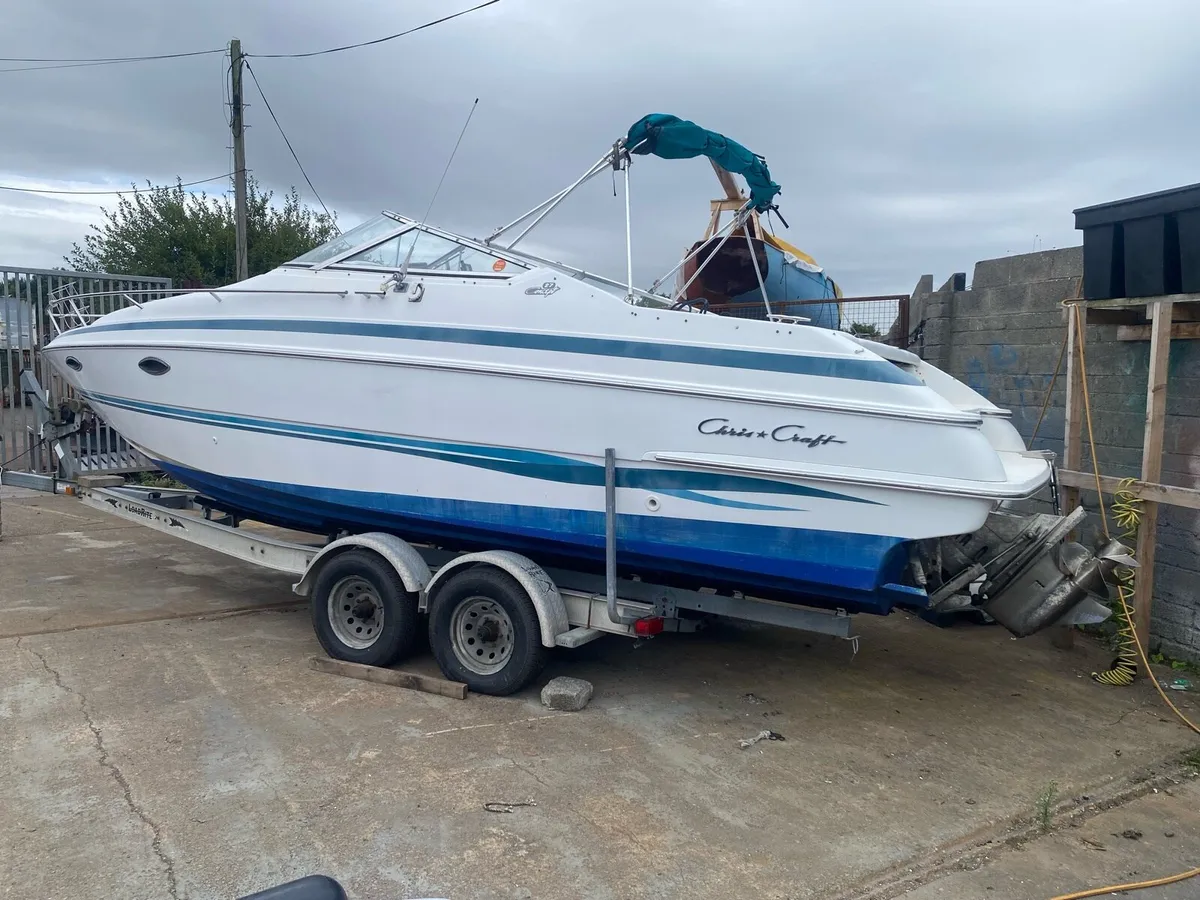 Beautiful Chris Craft 27 - Image 4