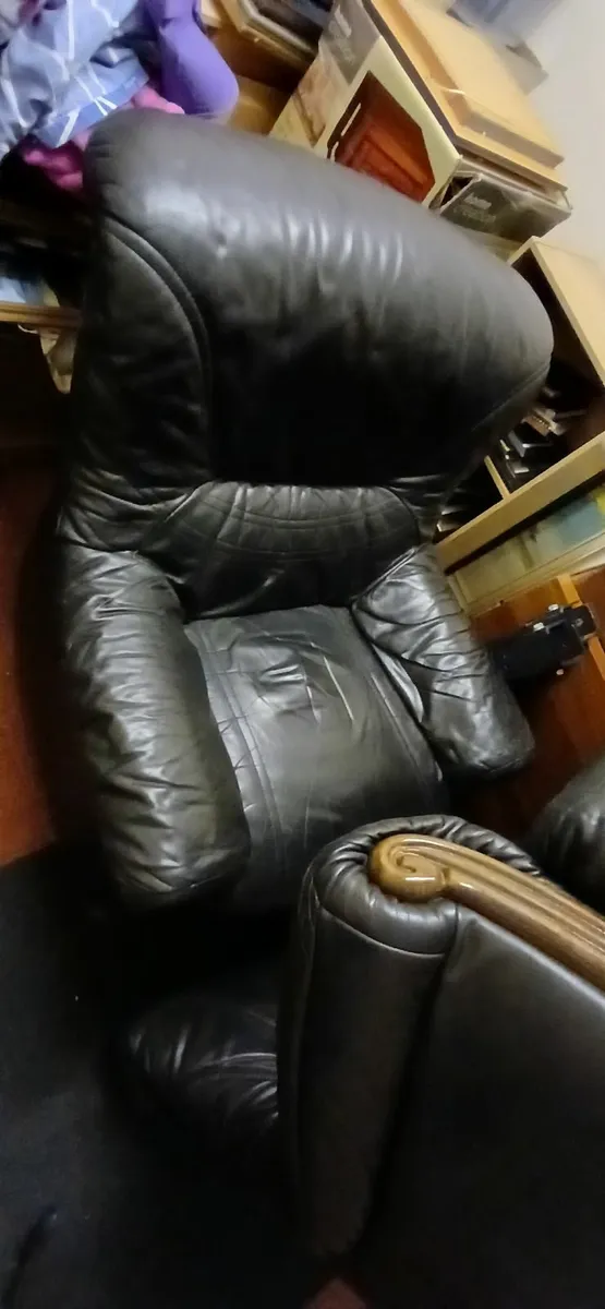 Leather armchair - Image 1