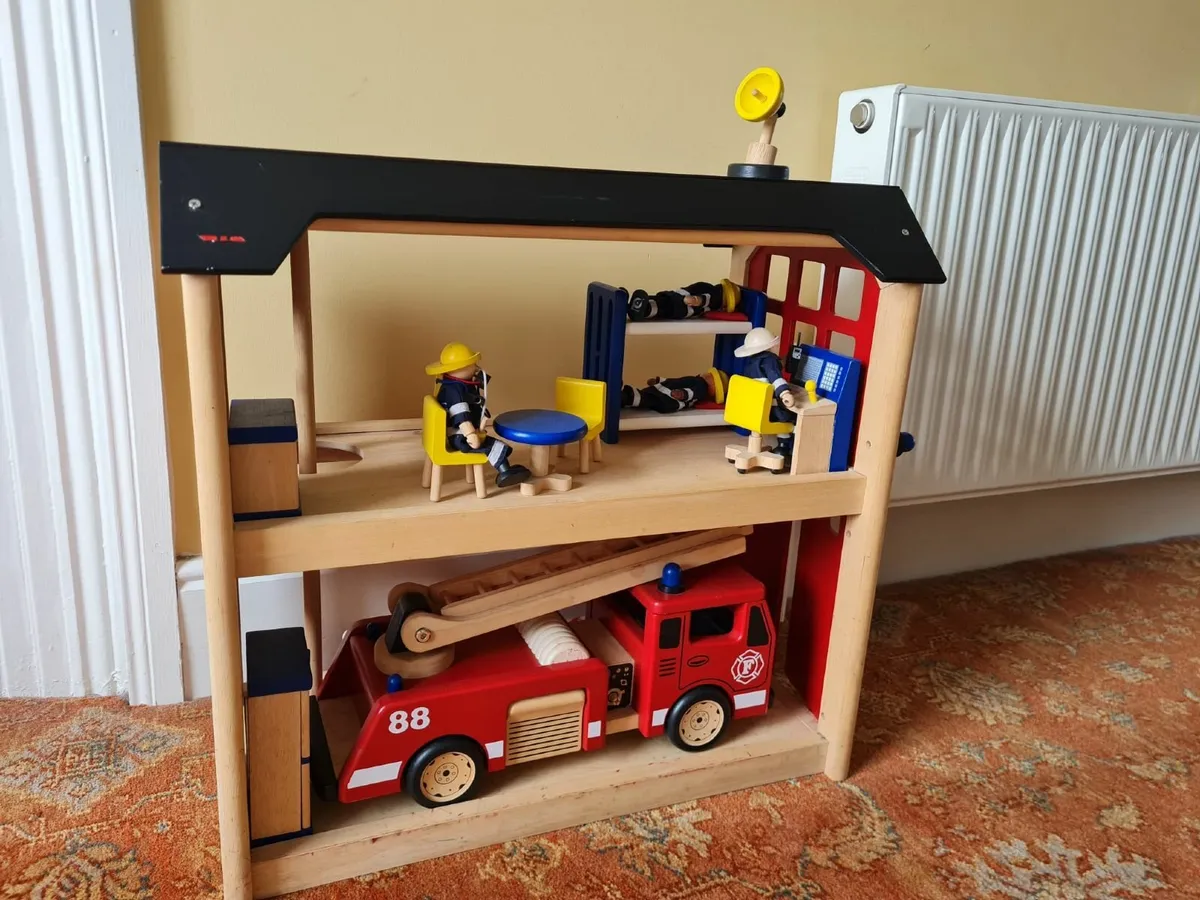 Wooden Fire Station Toy - Image 2
