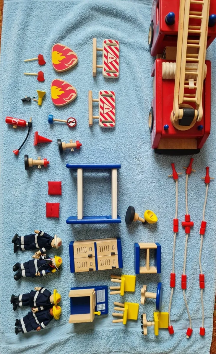 Wooden Fire Station Toy - Image 4