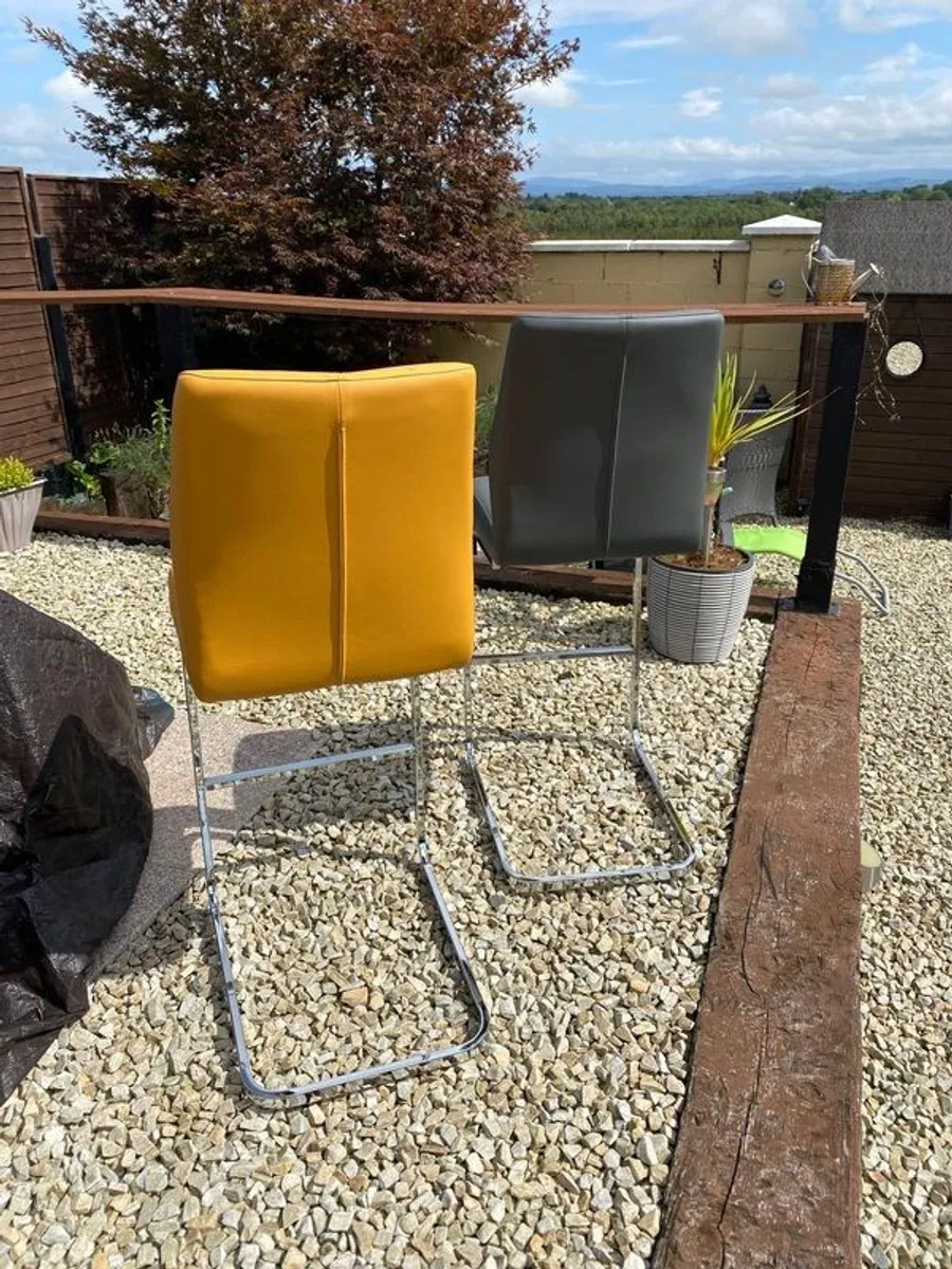 bar stools - Image 3