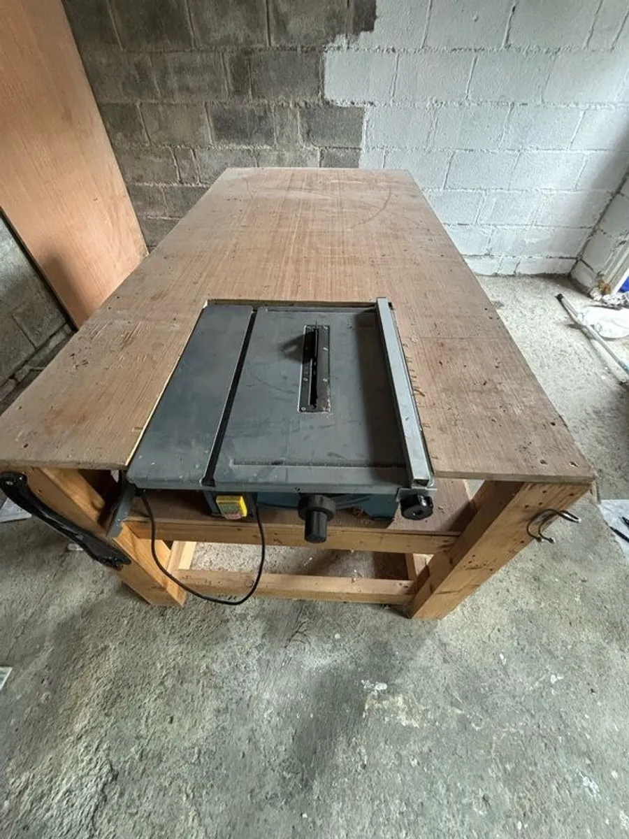 Workbench with built-in Tablesaw - Image 1