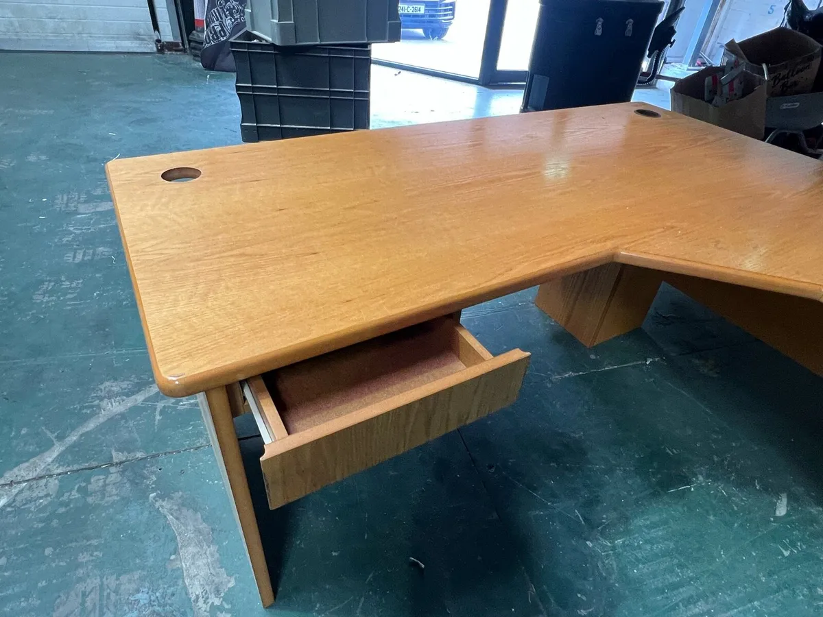 Office desks - Image 3