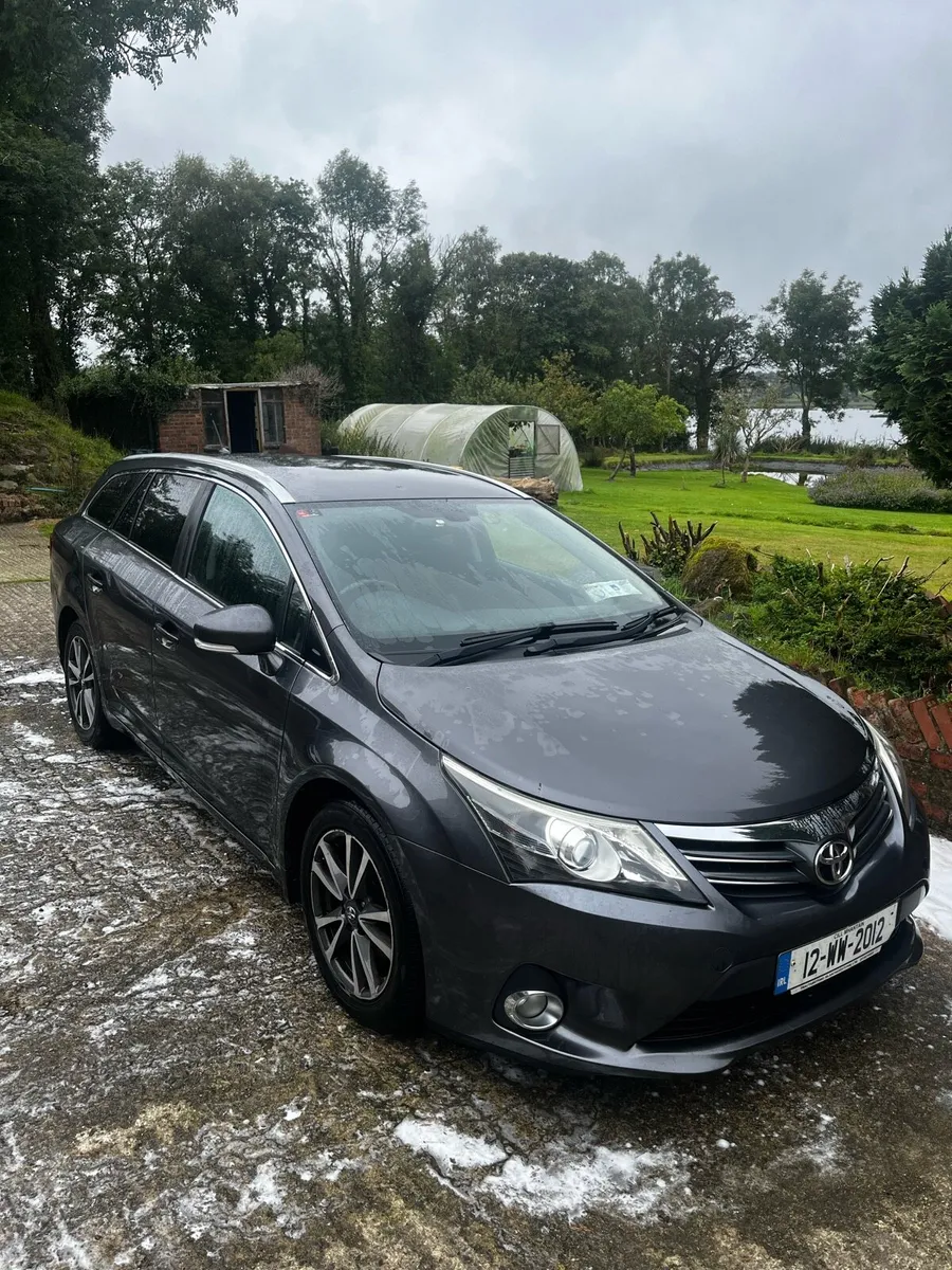 2012 Toyota Avensis Estate - Image 1
