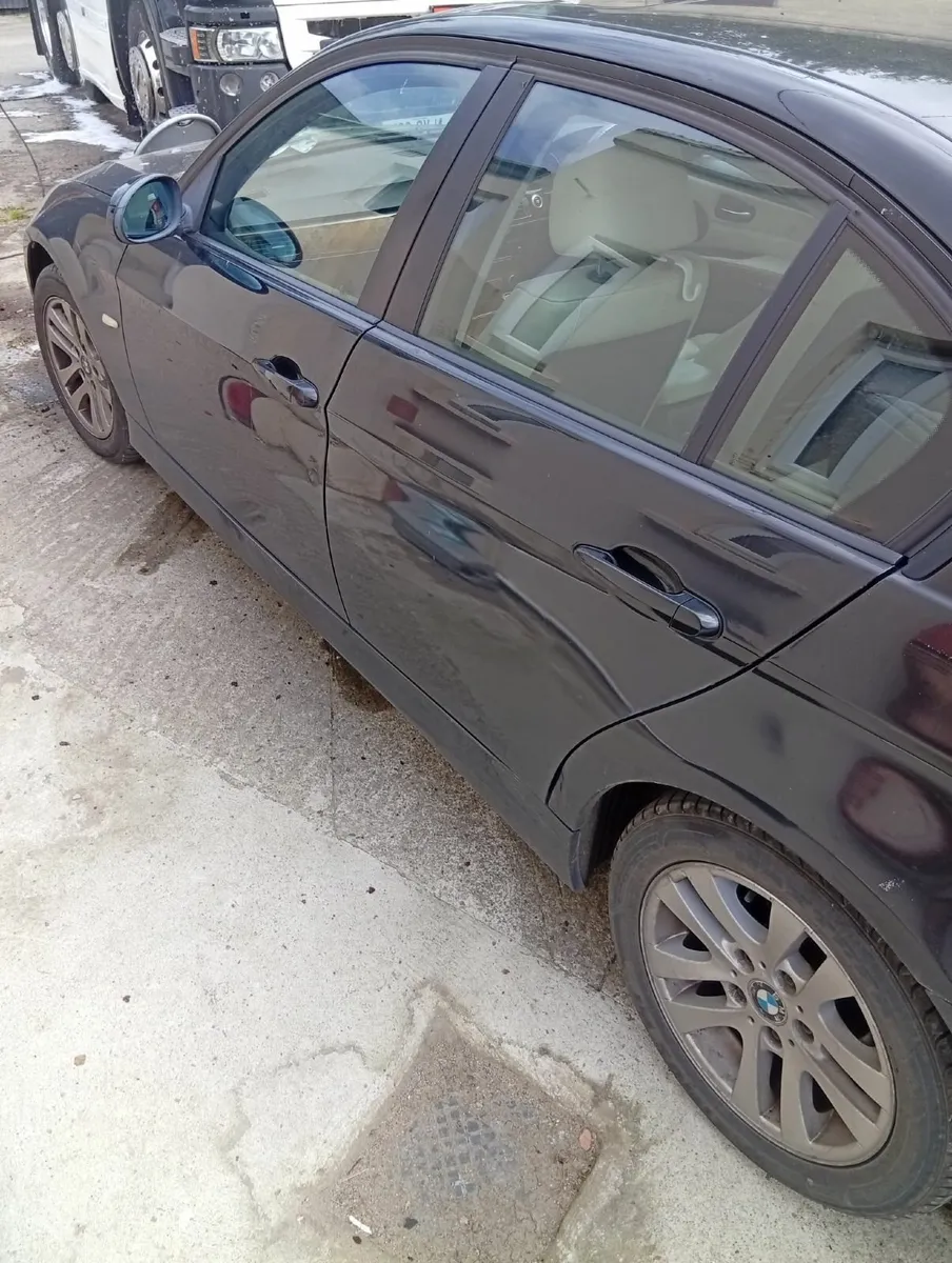 BMW 3-Series 2007 - Image 1