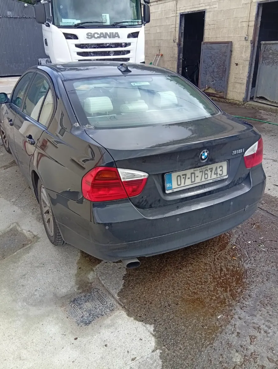 BMW 3-Series 2007 - Image 2