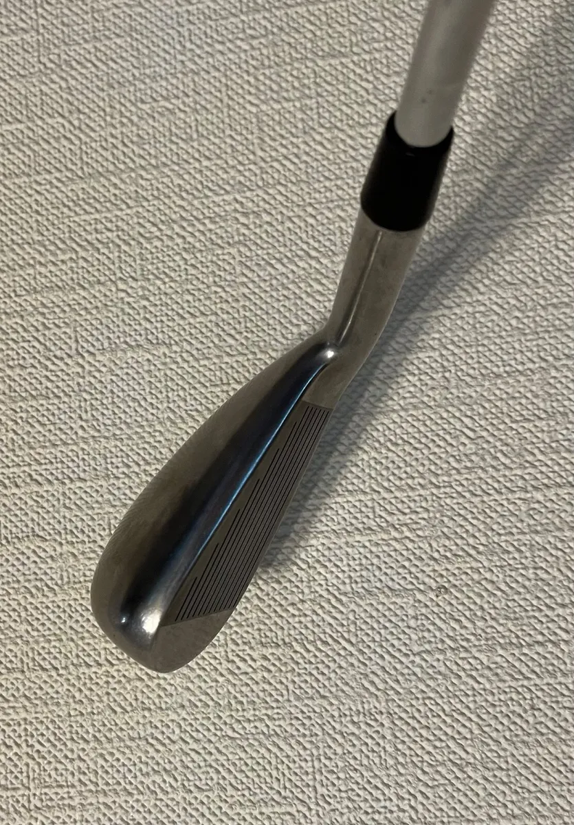 Mizuno 1 iron - Image 3