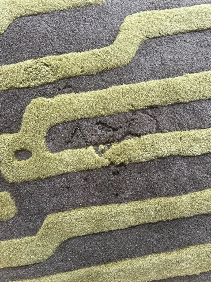100% pure wool rug - Image 2