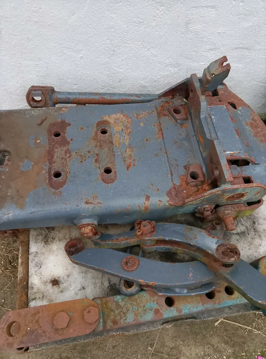 Ts  or 40 series hitch - Image 4