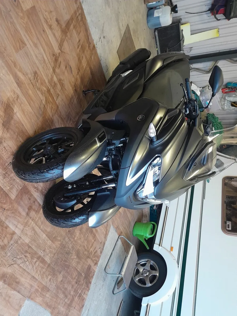 YAMAHA Tricity 300 - Image 2