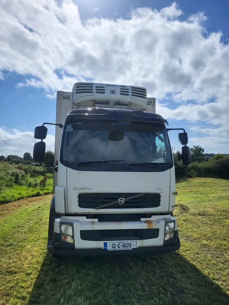 Volvo fl 240 fridge body - Image 1