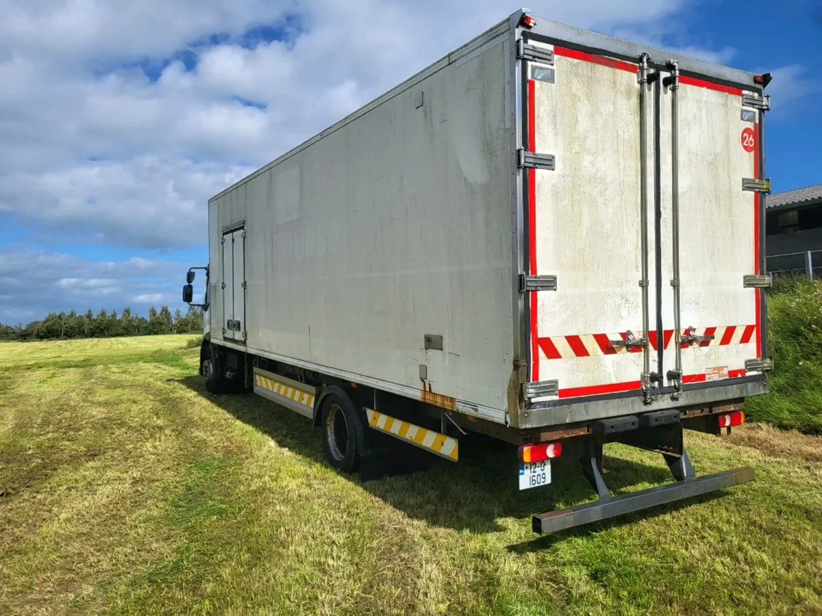 Volvo fl 240 fridge body - Image 4