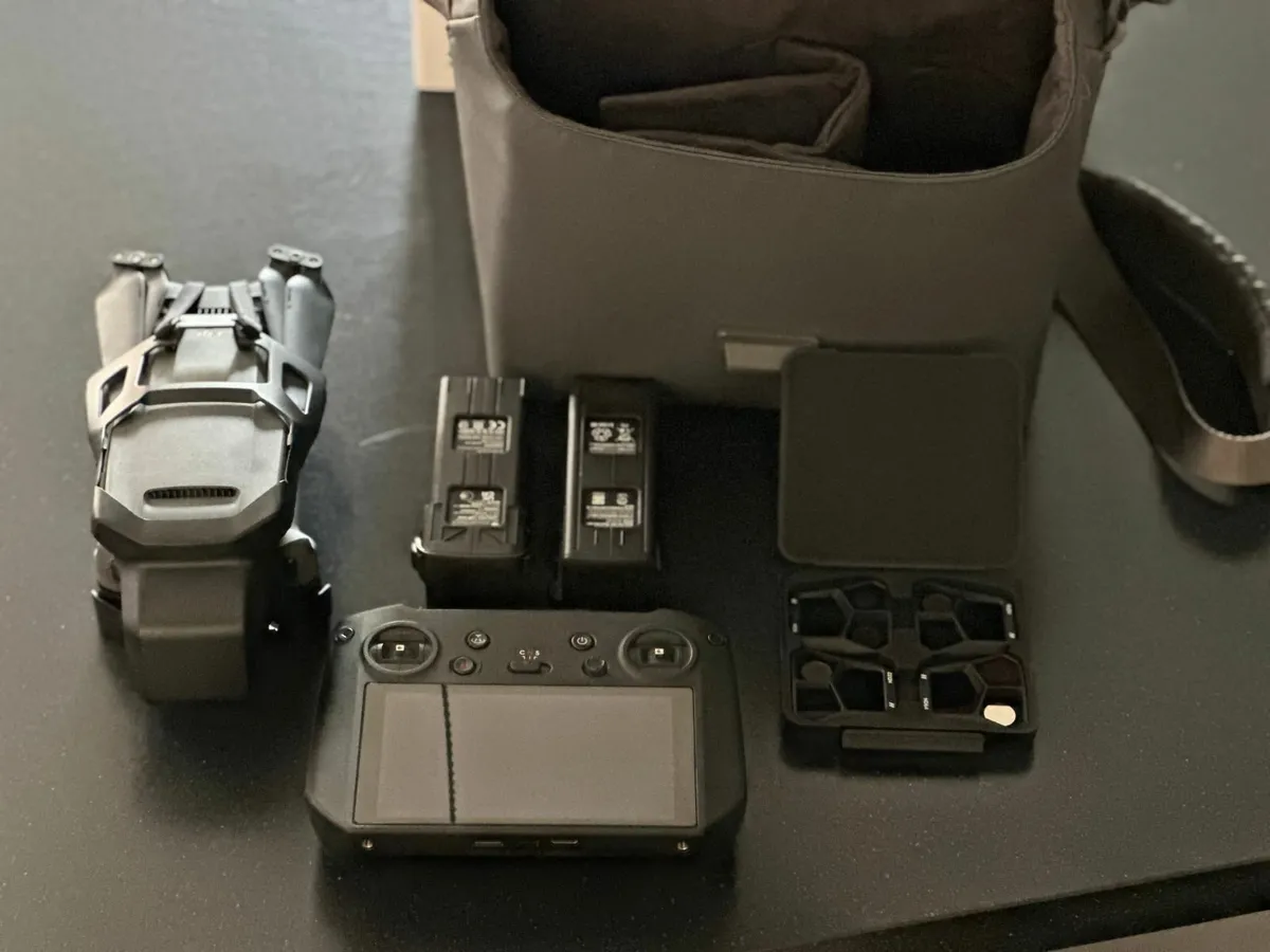 DJI MAVIC 3 PRO FLY MORE COMBO AND RC3 PRO CONTROL - Image 4
