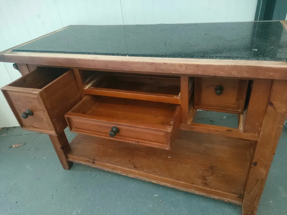 Kitchen island - Image 4