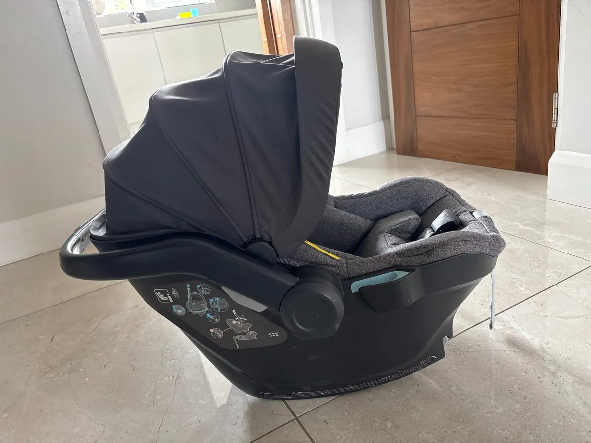 CarseatUppababy mesa and isofix - Image 2