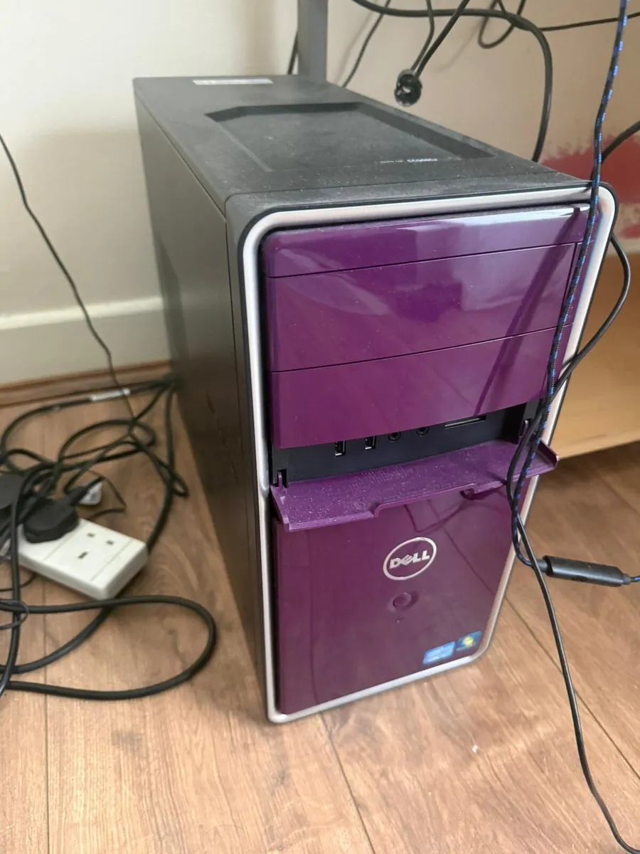 Pc and monitor setup - Image 1