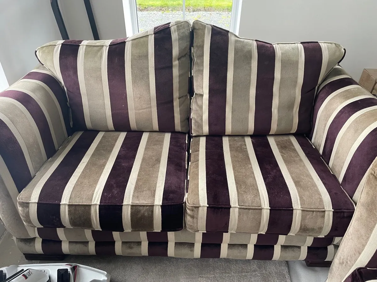 2 seater and 3 seater sofa - Image 3