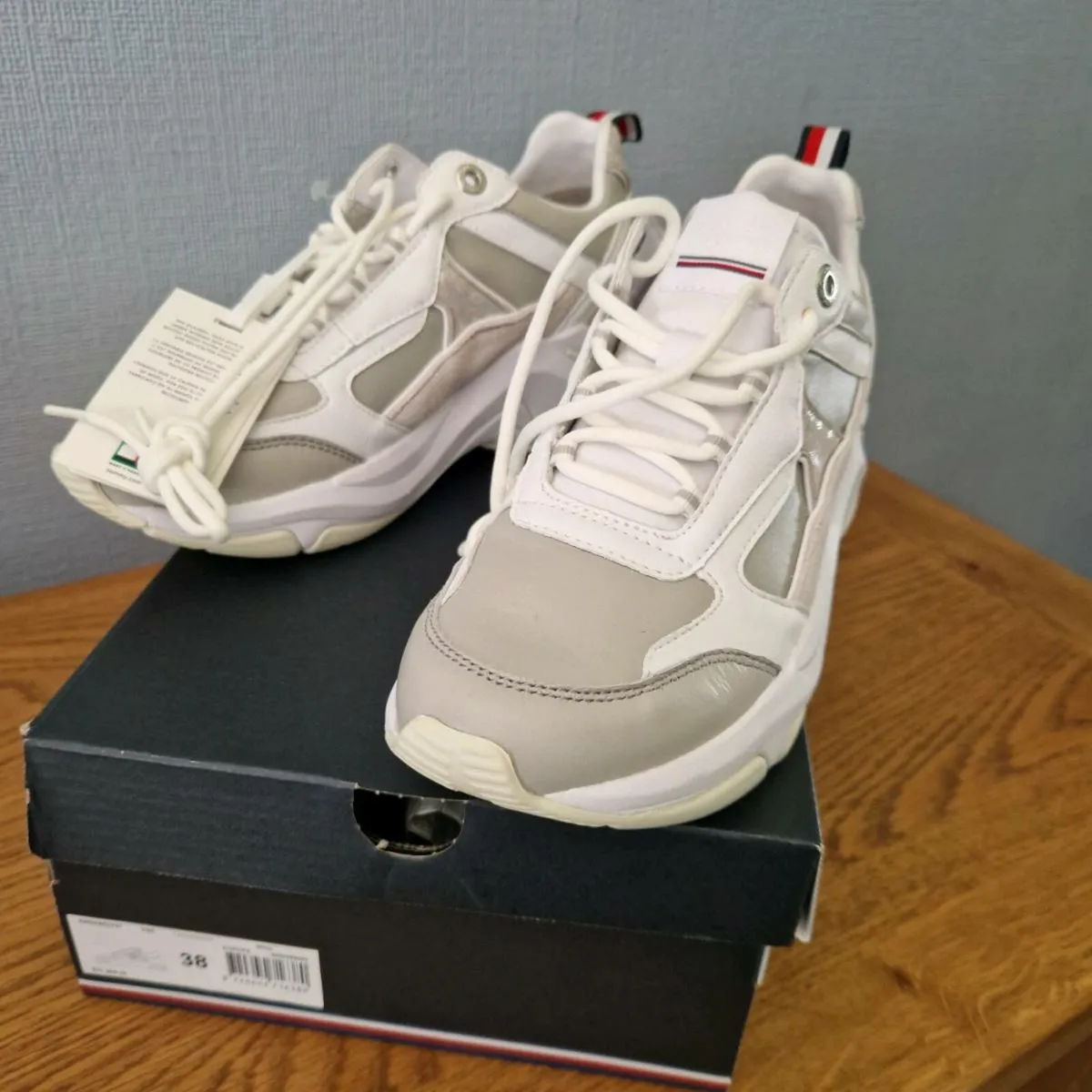 Ladies Tommy Hilfiger trainers - Image 1