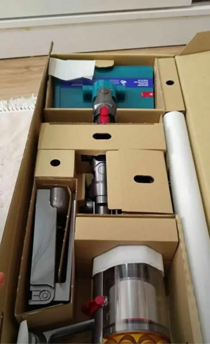 Dyson V15S Detect Submarine - Image 1